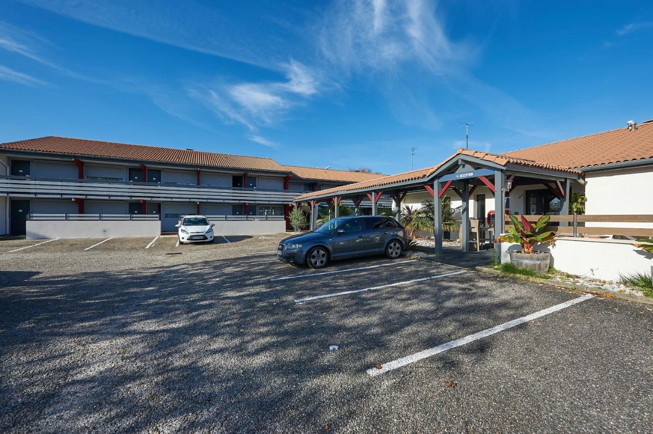 Kyriad Bordeaux - Merignac Aeroport Bagian luar foto