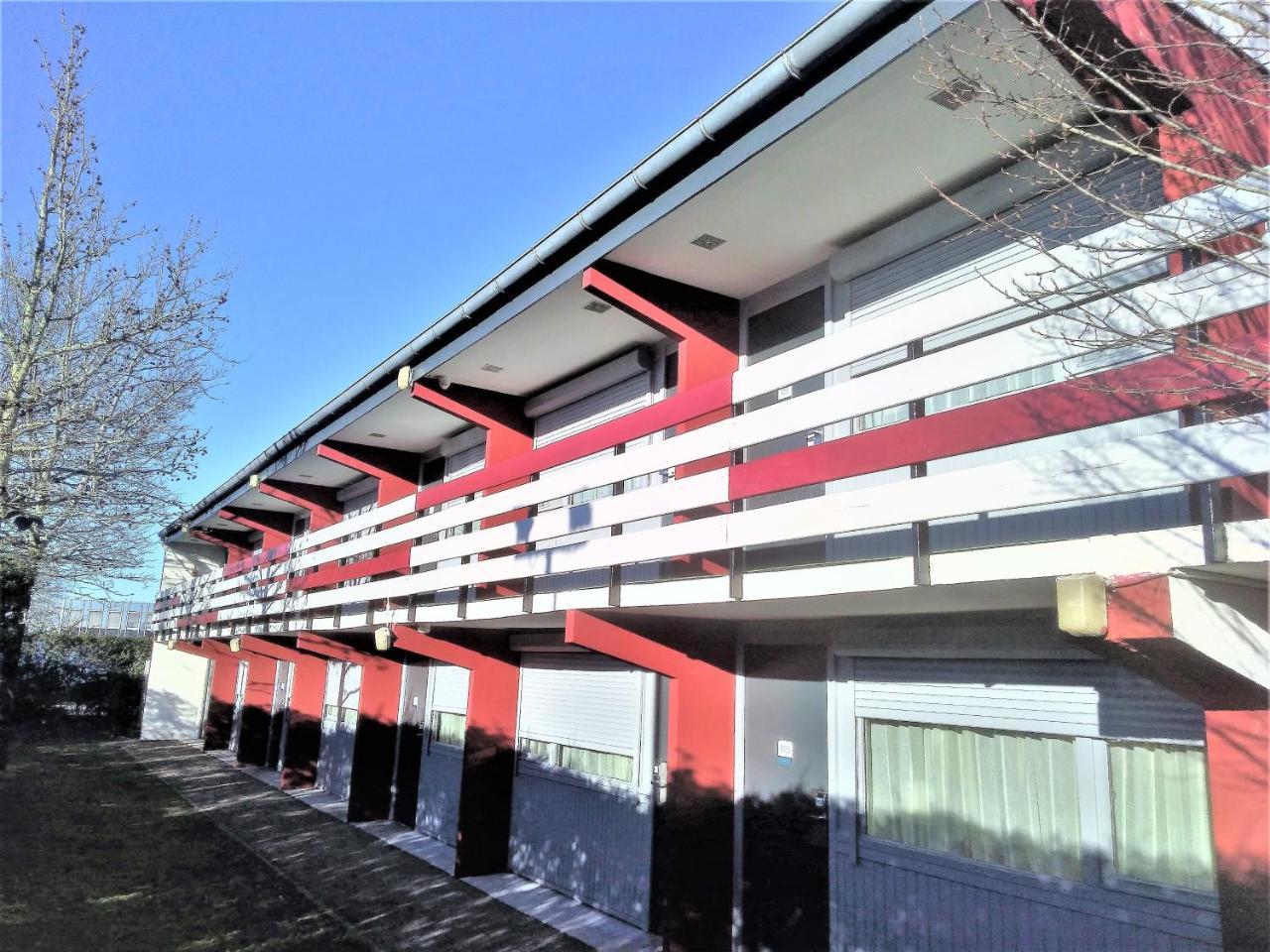 Kyriad Bordeaux - Merignac Aeroport Bagian luar foto
